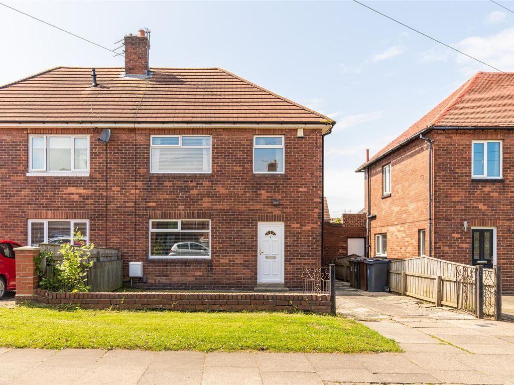 3 bed semidetached house for sale in Witton Road, Shiremoor, Newcastle
