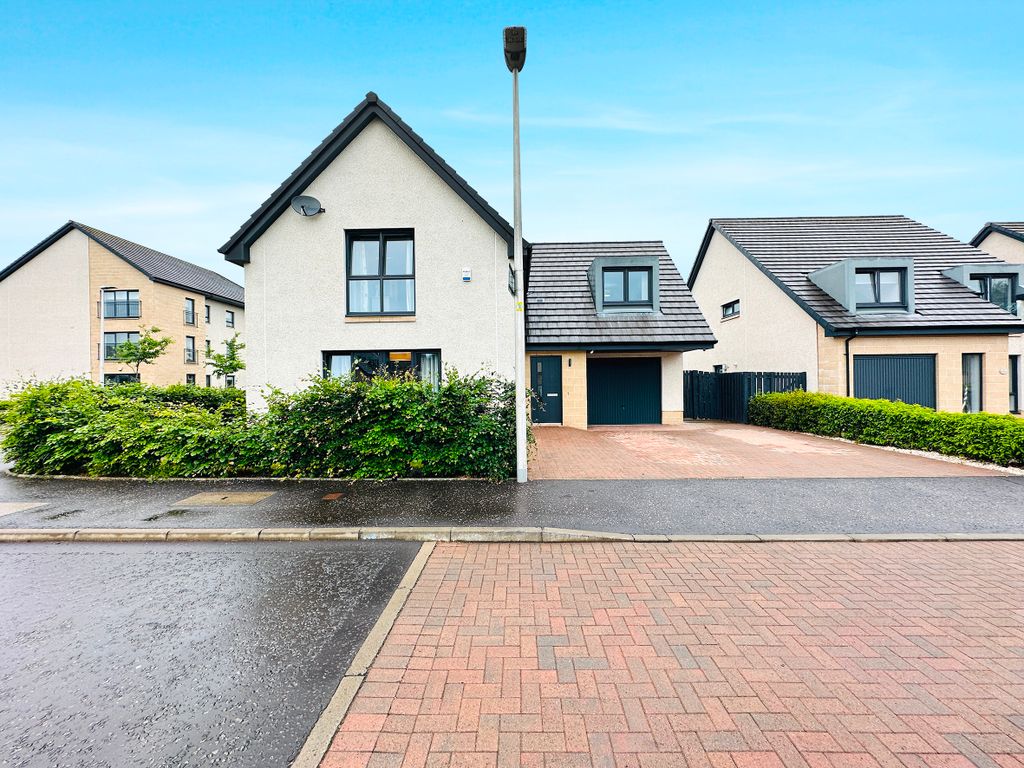 4 bed detached house for sale in Oakbank Crescent, Uddingston, Glasgow