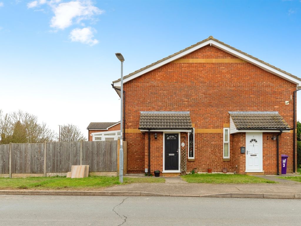 2 bed end terrace house for sale in Rhee Spring, Baldock SG7, £300,000 Zoopla