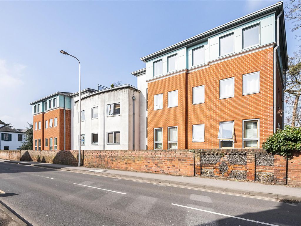 2 bed flat for sale in All Saints Gardens, Tilehurst Road, Reading RG1