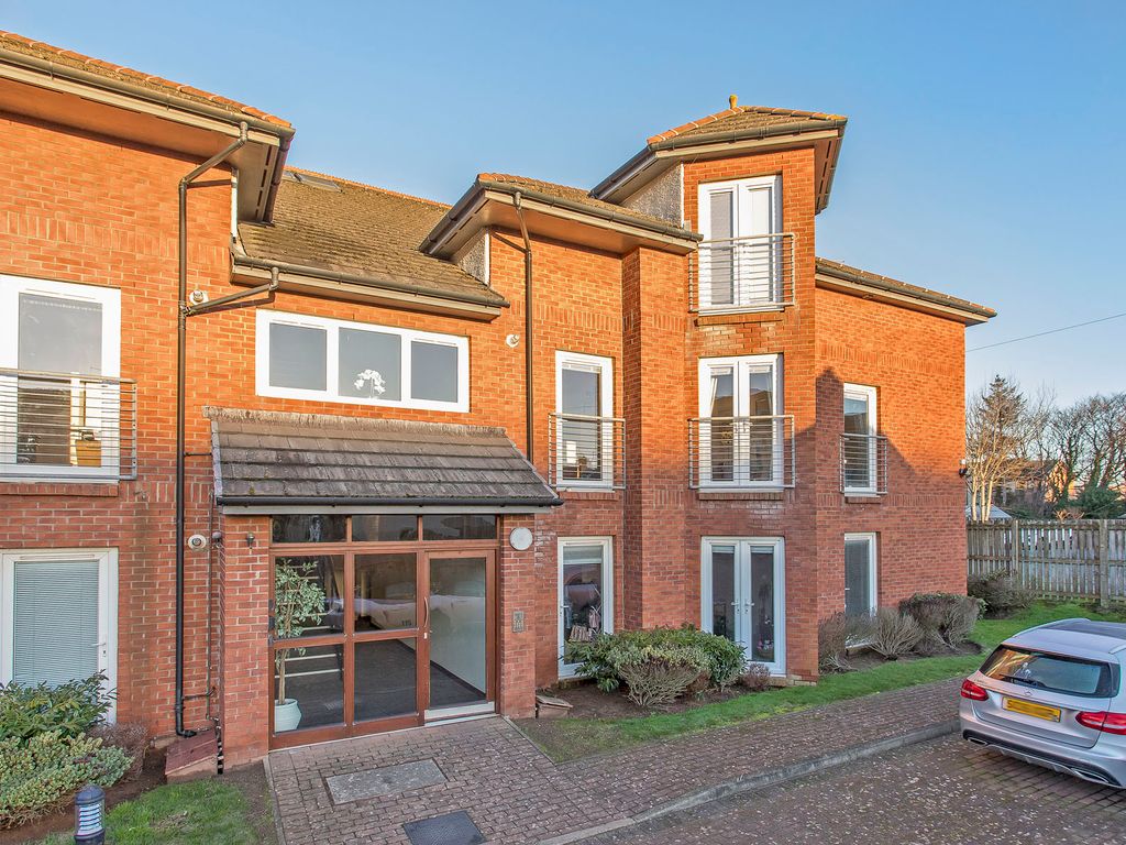 2 bed flat for sale in Flat 8, 115 Portland Street, Troon, Ayrshire KA10, £145,000 Zoopla