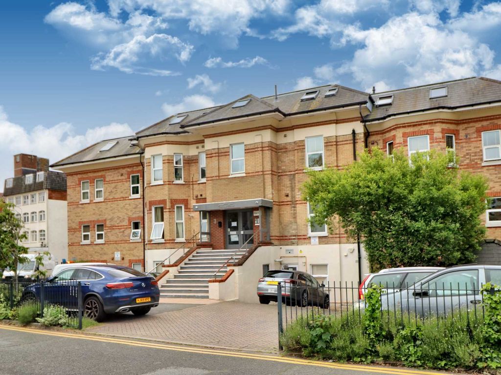 2 bed flat for sale in Lorne Park Road, Bournemouth BH1 Zoopla