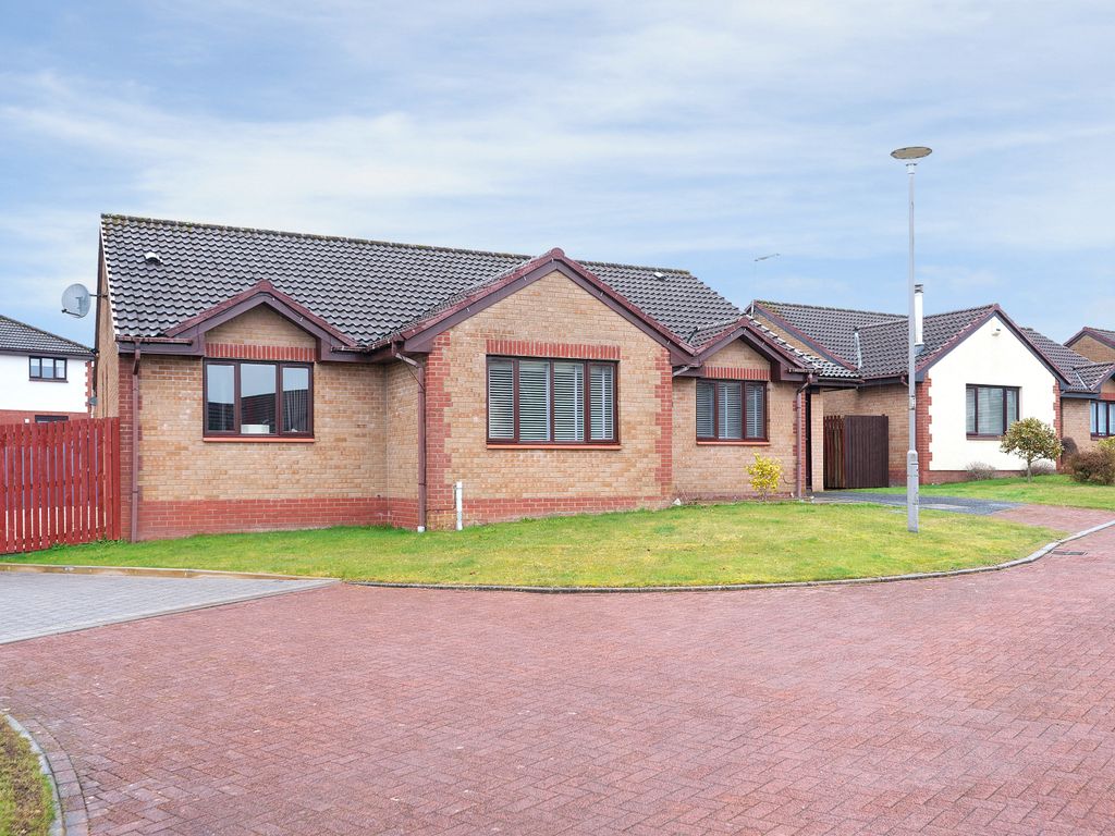 4 bed bungalow for sale in 5 Brierie Gardens, Crosslee, Houston PA6