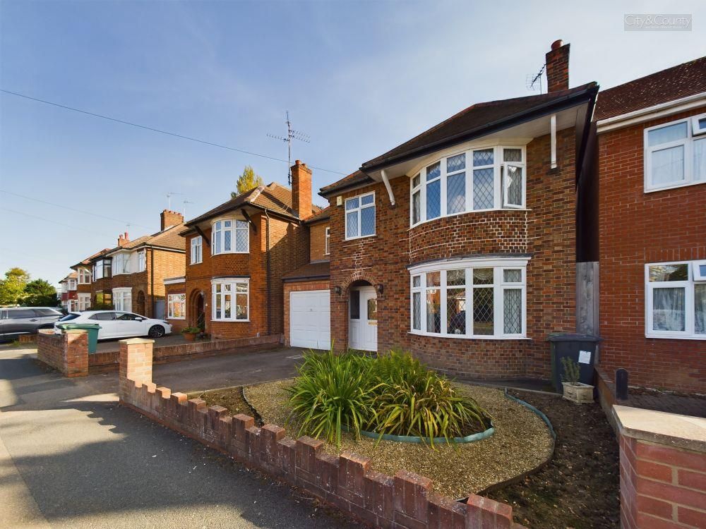 4 bed detached house for sale in Queens Gardens, Peterborough PE1, £390,000 Zoopla