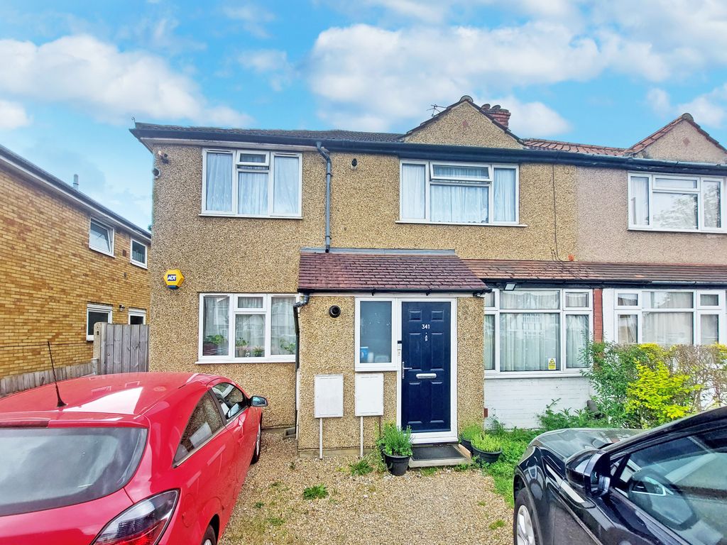 2 bed flat for sale in Eastcote Lane, South Harrow, Harrow HA2, £