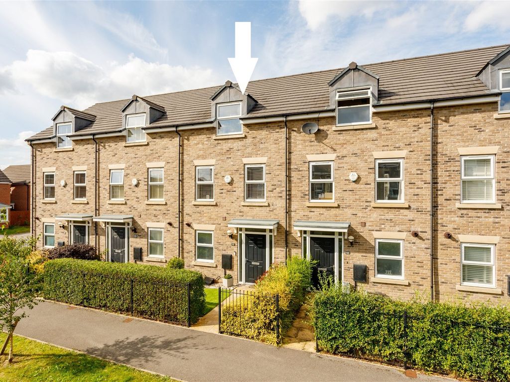 3 bed terraced house for sale in White Mill Drive, Pocklington, York