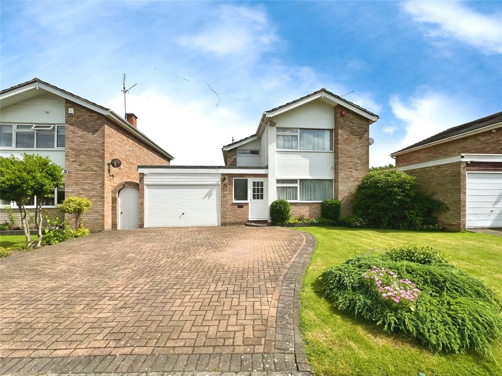 3 bed detached house for sale in Pinks Hill, Swanley BR8, £550,000 Zoopla