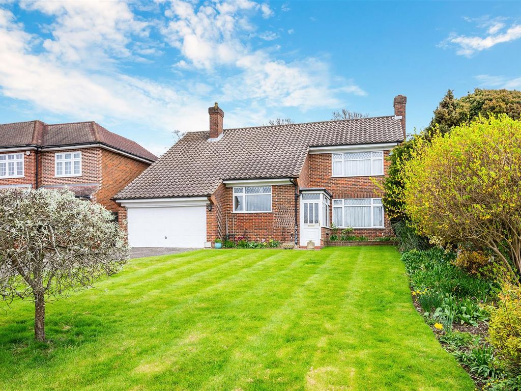 4 bed detached house for sale in Longdown Lane North, Epsom KT17, £