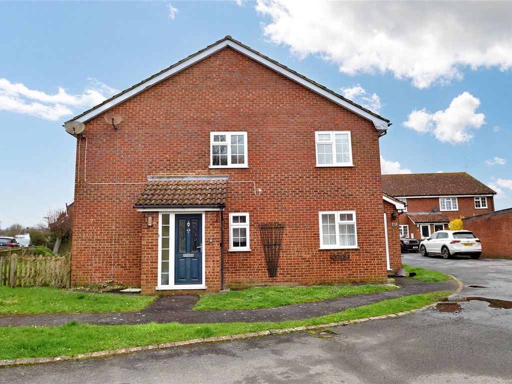 2 bed flat for sale in Station Road, Lingfield, Surrey RH7 Zoopla