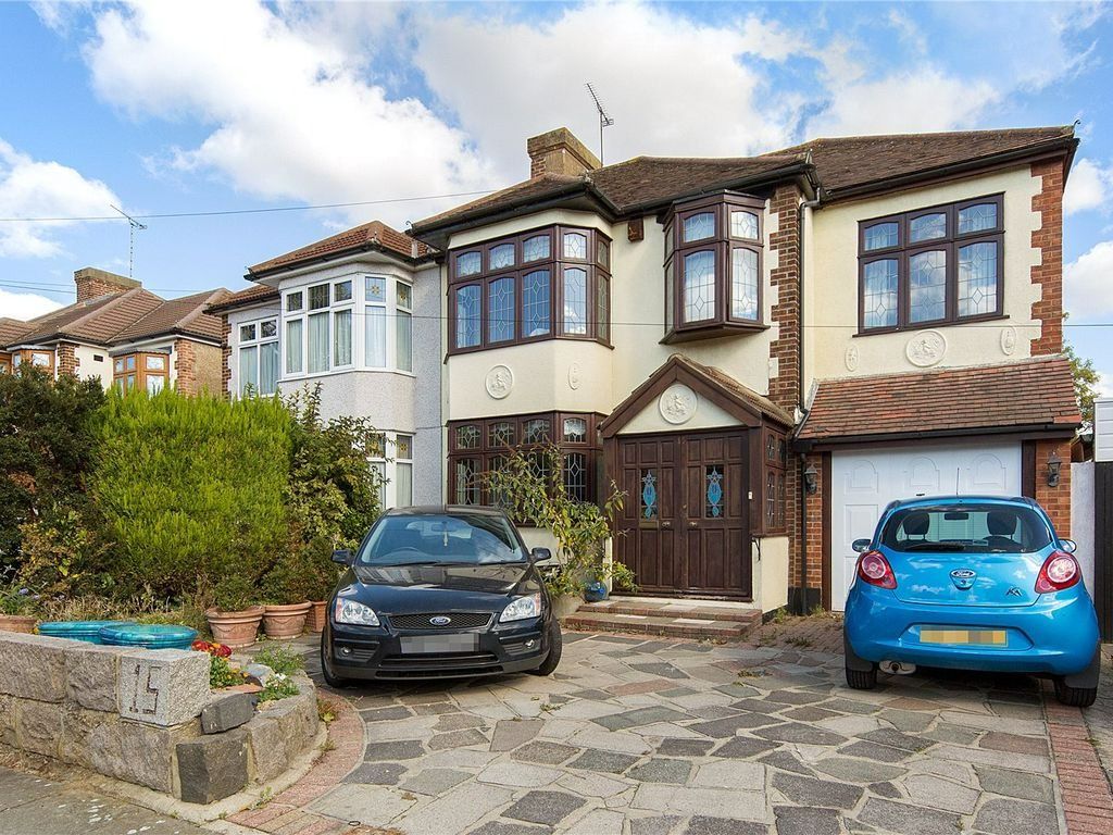 5 bed semidetached house to rent in 5 Bedroom House, Beltinge Road