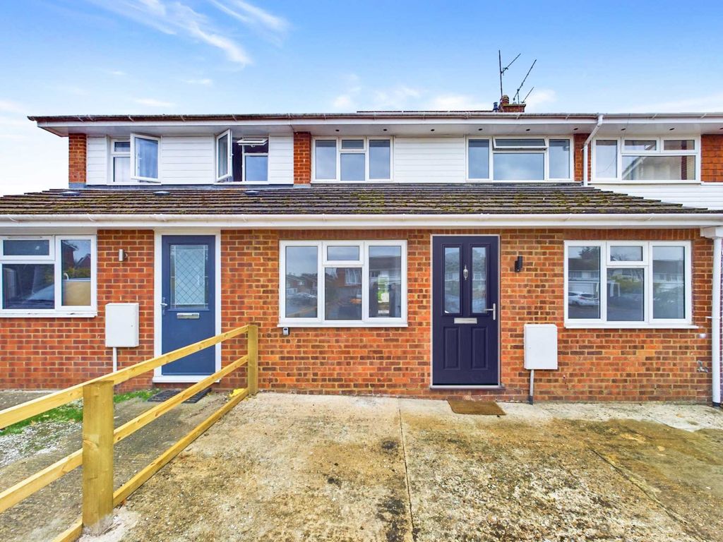 4 bed property for sale in Oak End Way, Chinnor OX39, £400,000 Zoopla