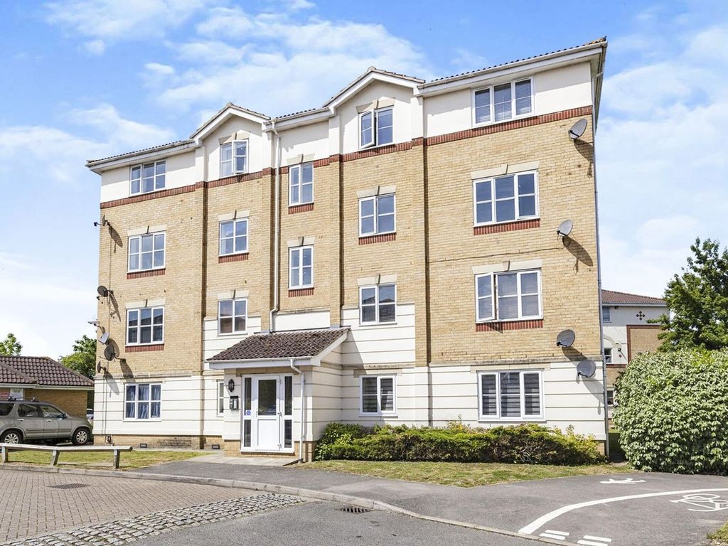 2 bed flat for sale in Cobham Close, Slough SL1 Zoopla