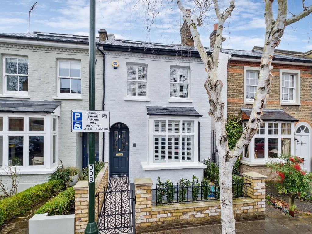 5 bed semidetached house for sale in South Western Road, St Margarets
