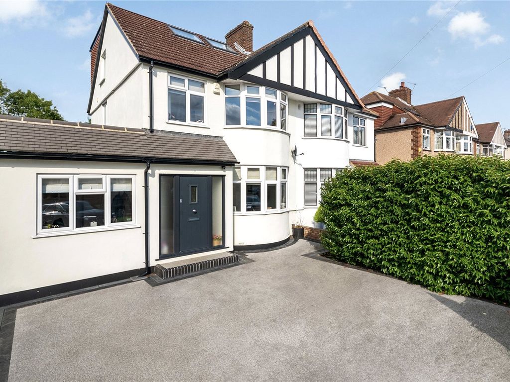 4 bed semidetached house for sale in Southborough Lane, Bromley, Kent
