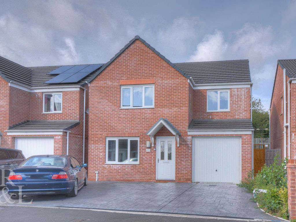 4 bed detached house for sale in Tangmere Road, Wolverhampton WV2, £