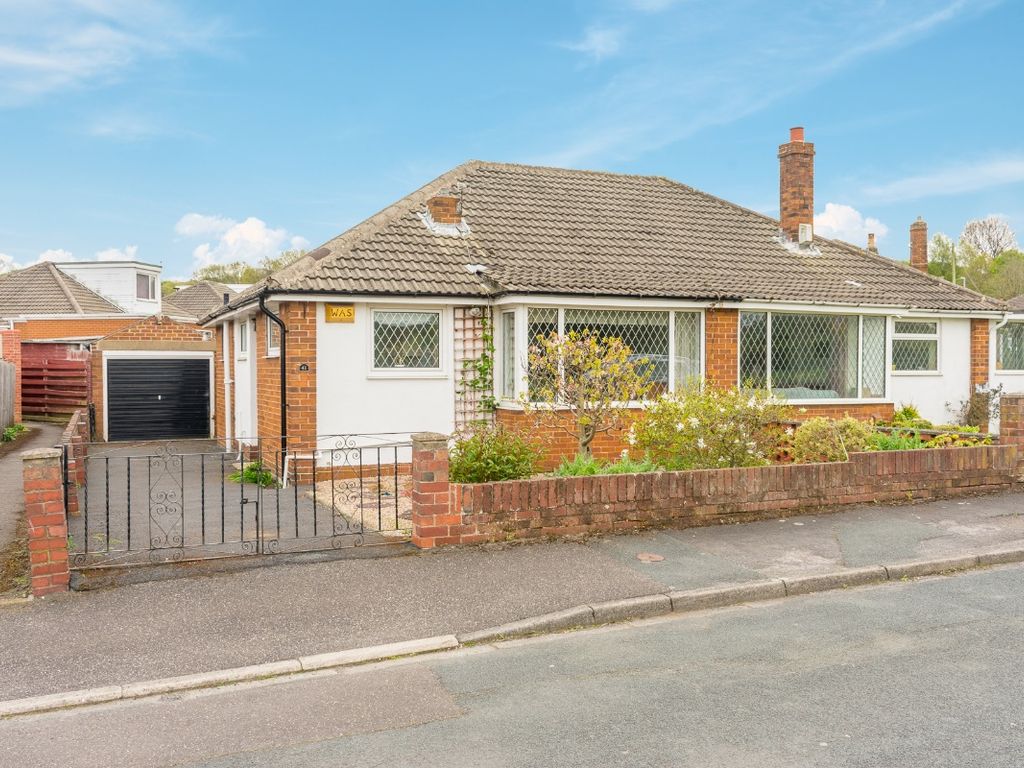 2 bed semidetached bungalow for sale in Wakefield Road, Clayton West