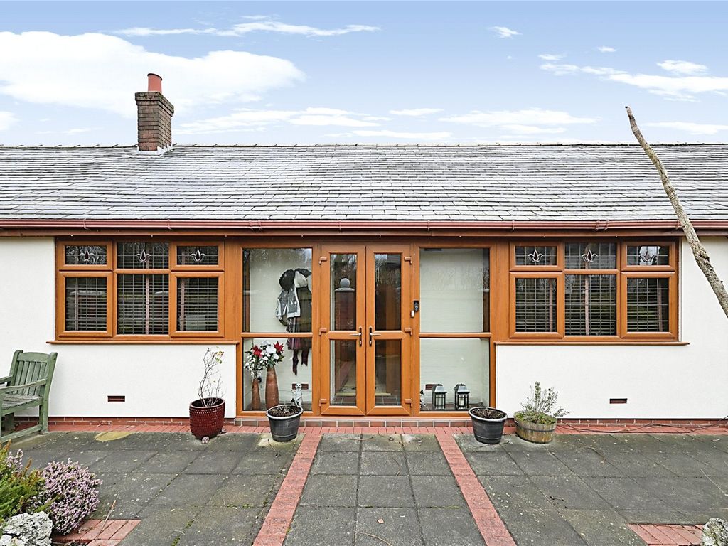 3 bed bungalow for sale in Todd Lane North, Lostock Hall, Preston PR5