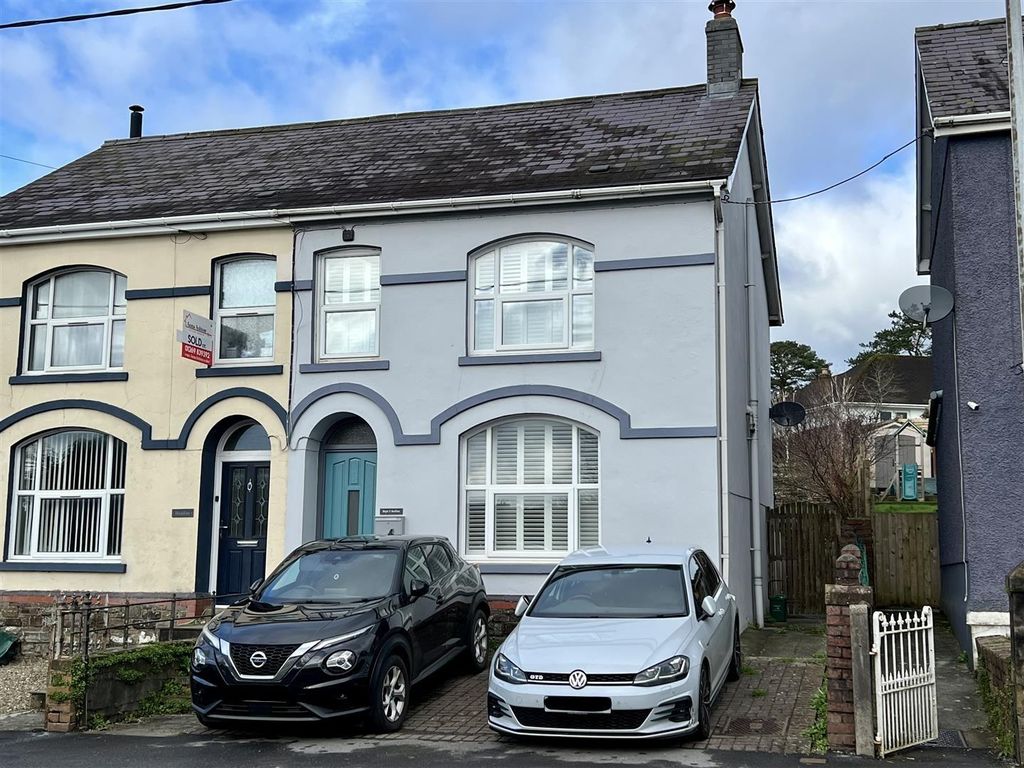 3 bed semidetached house for sale in Rhosmaen, Llandeilo SA19, £