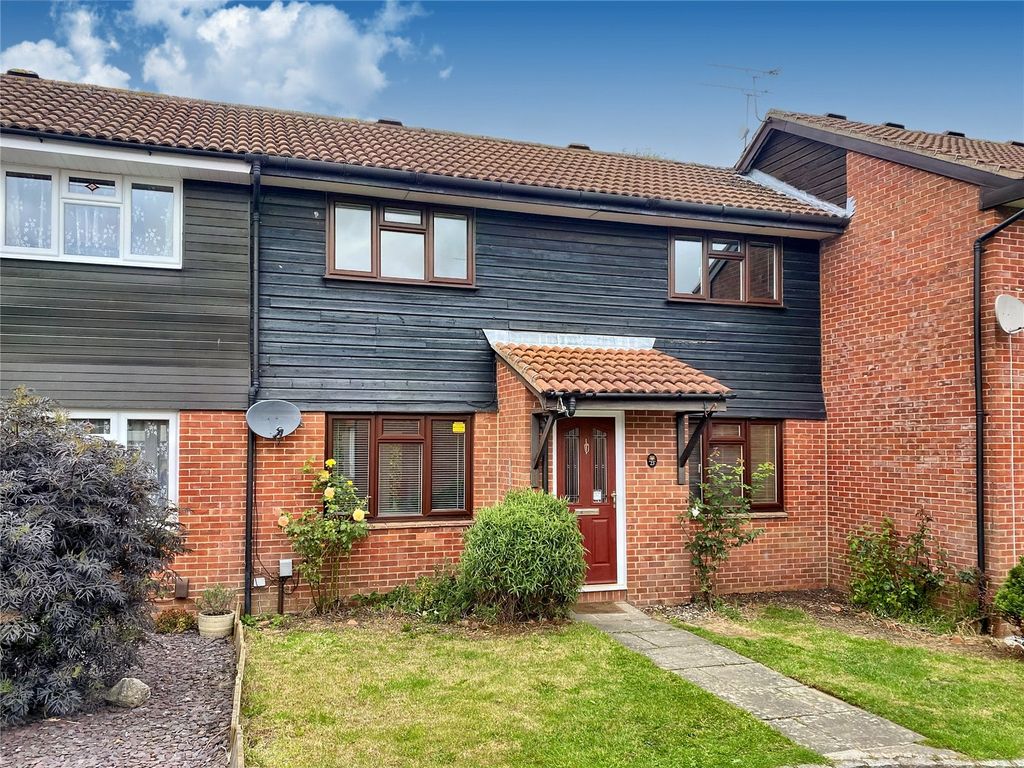 3 bed terraced house for sale in benwell close, westlea, swindon, wiltshire sn5