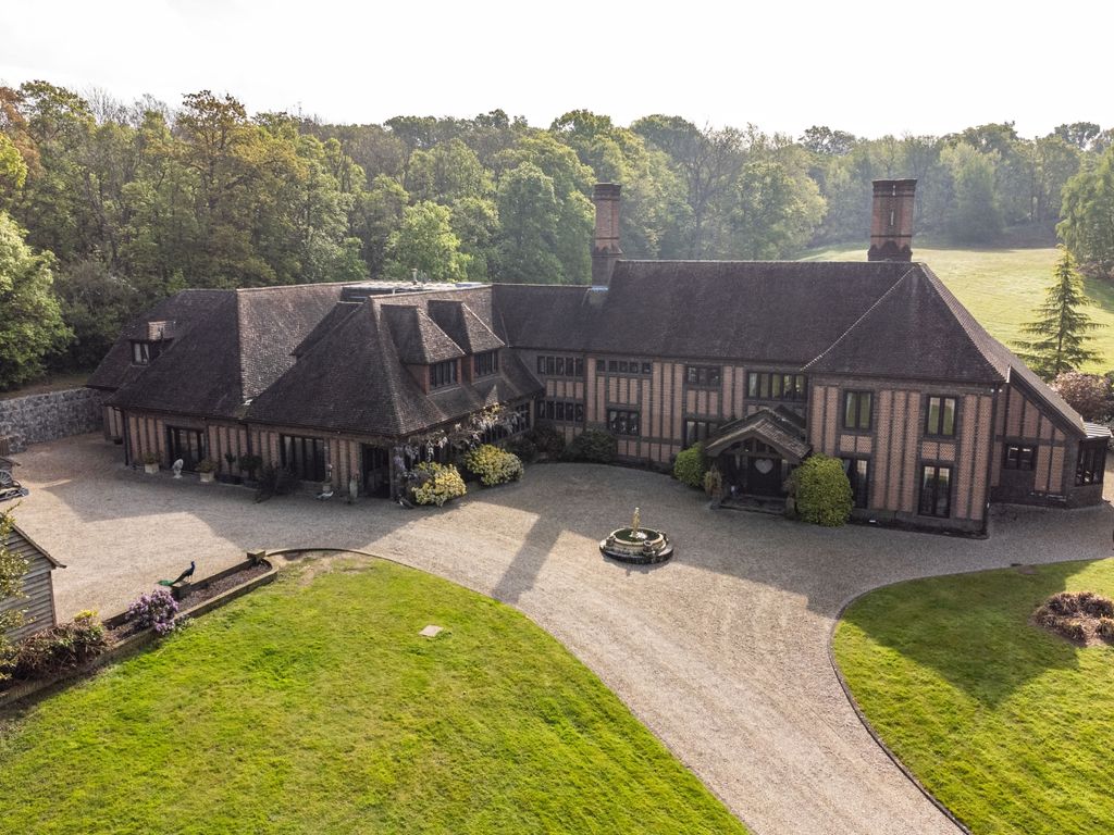 8 bed country house for sale in Country Estate And Land, Mope Lane