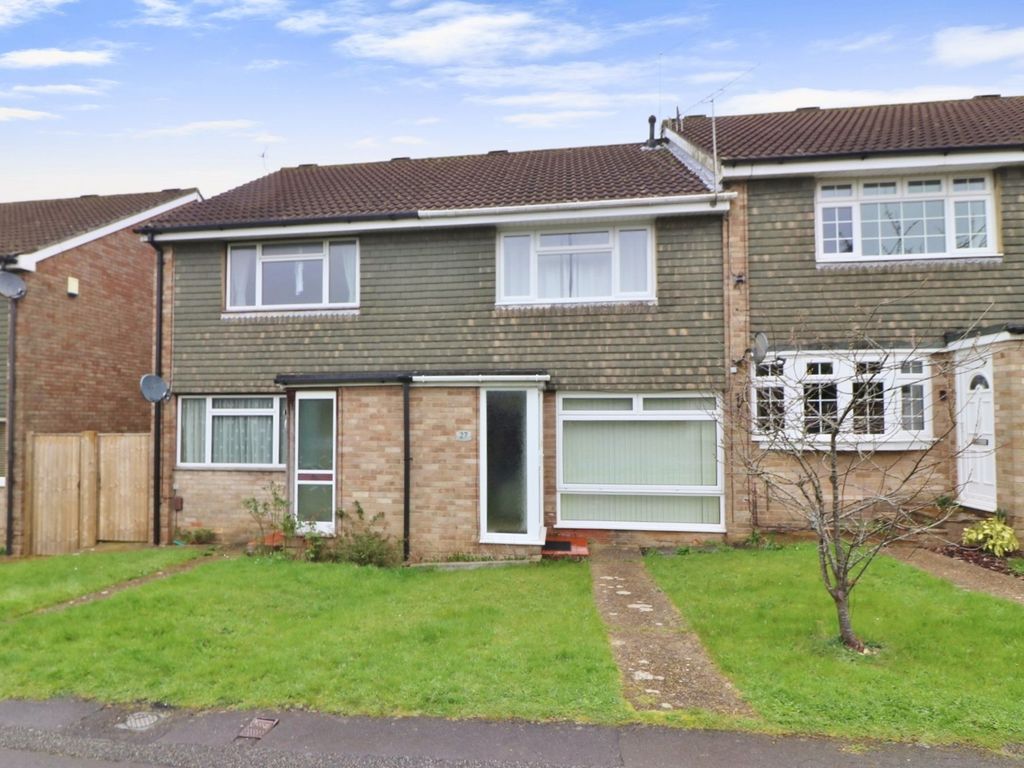 3 bed terraced house for sale in Freegrounds Avenue, Hedge End SO30, £