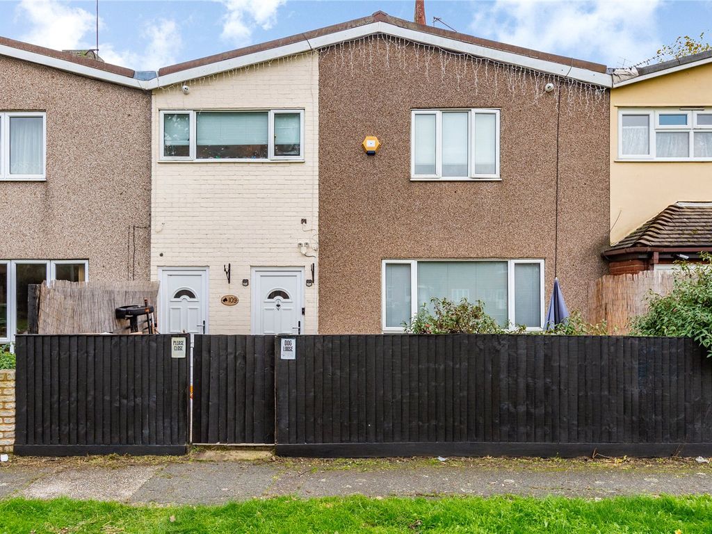 Pattiswick Square, Basildon, Essex SS14  