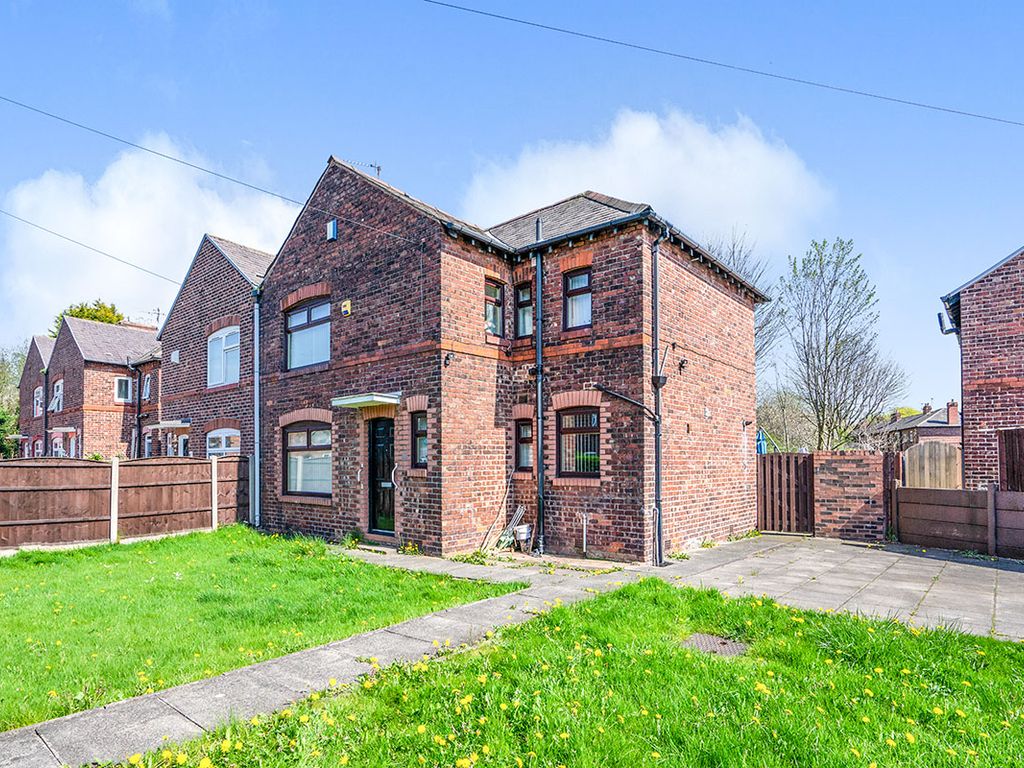 3 bed semidetached house for sale in Hurdlow Avenue, Salford, Greater