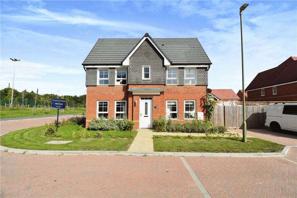 3 bed detached house for sale in Dowling Crescent, Ampfield, Romsey