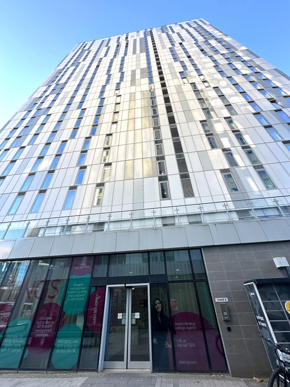 Studio for sale in Michigan Point Tower B, 11 Michigan Avenue Salford