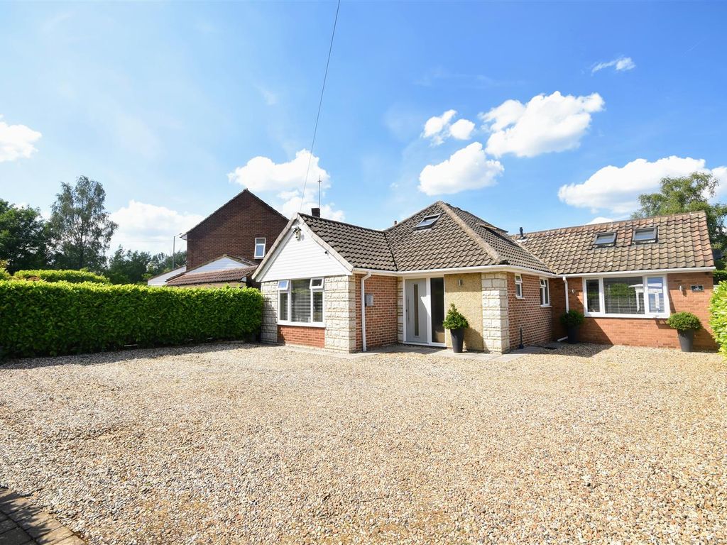 3 bed detached bungalow for sale in Shenley Hill Road, Heath And Reach, Leighton Buzzard LU7