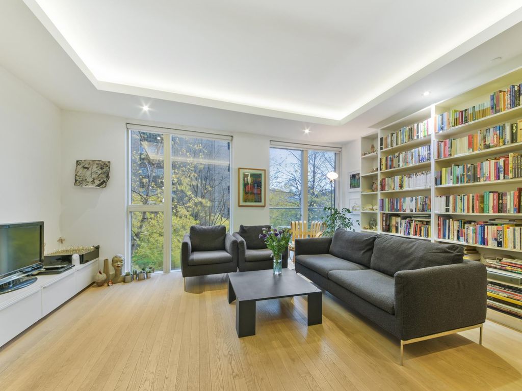 2 bed flat for sale in Park Vista Tower, 21 Wapping Lane, London E1W, £