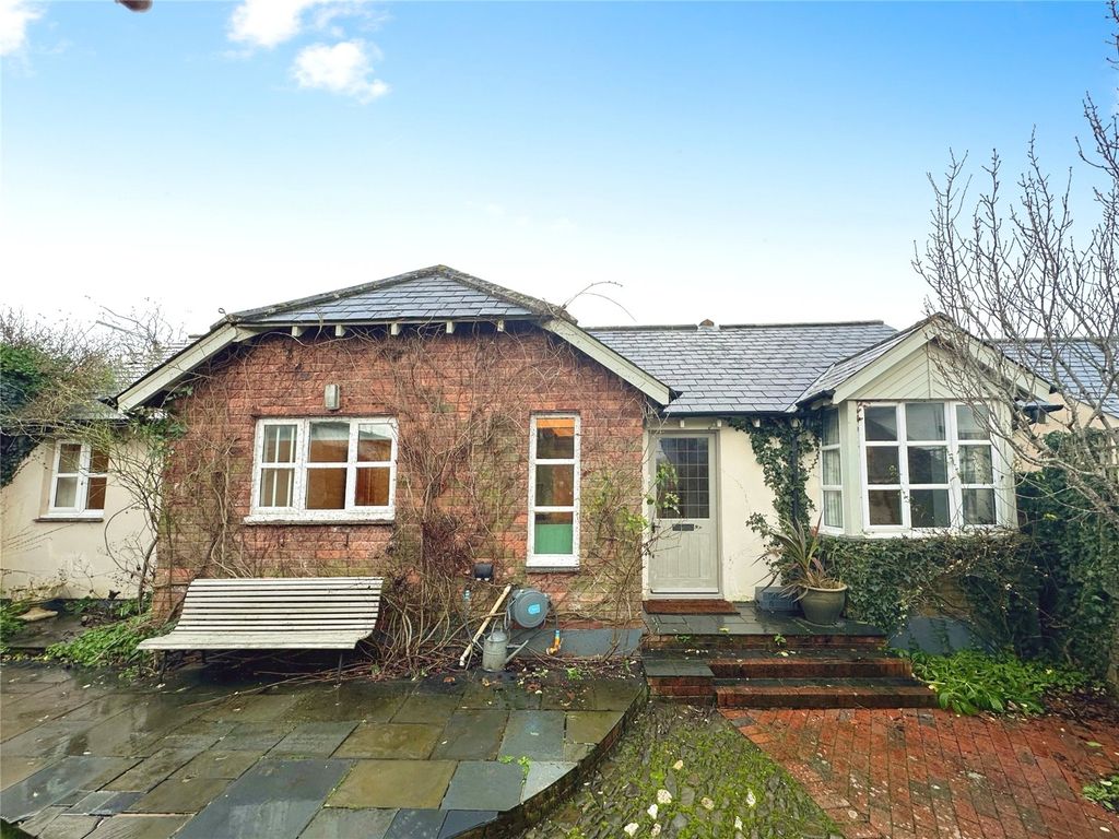 3 bed bungalow to rent in Brampford Speke, Exeter, Devon EX5, £2,000