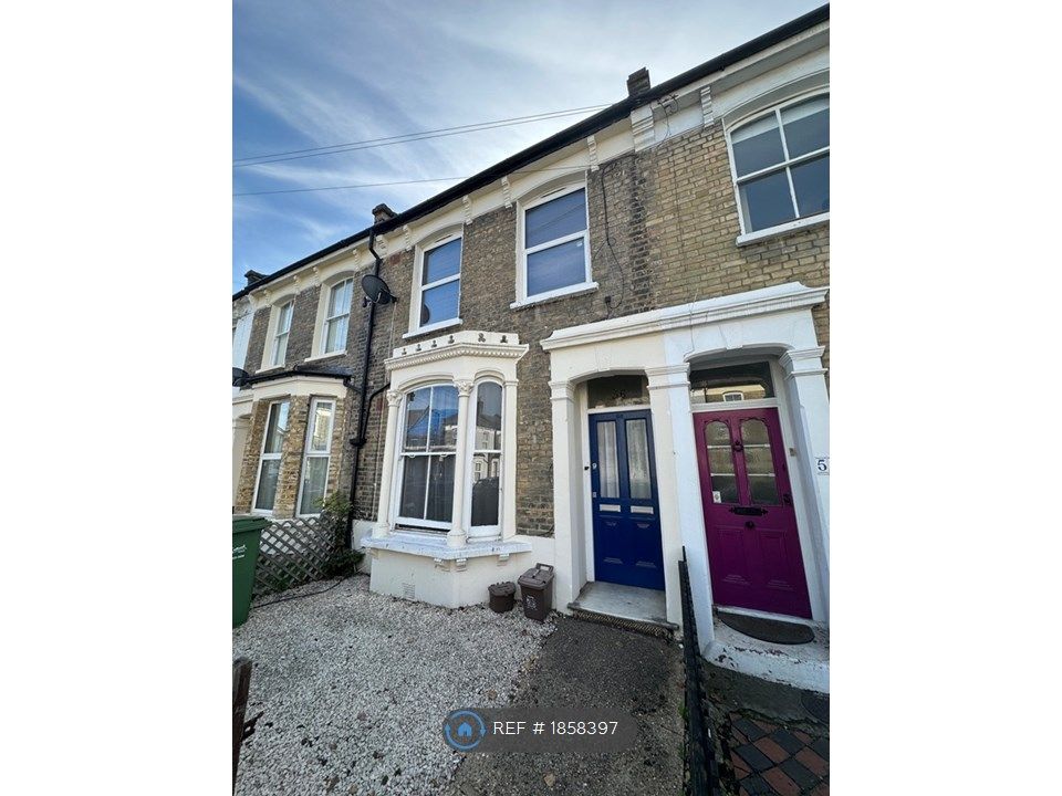 1 bed flat to rent in Peckham, London SE15, £1,700 pcm Zoopla