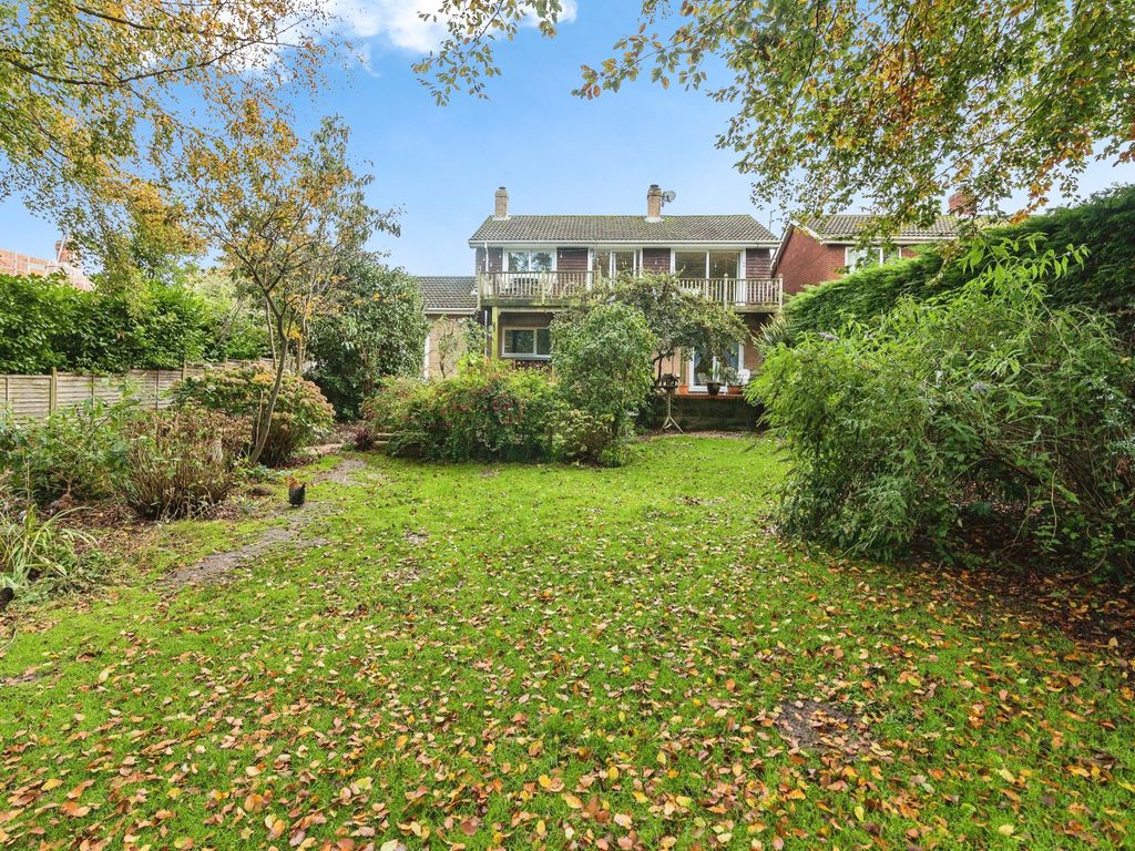 4 bed detached house for sale in Beccles Road, Thurlton, Norwich NR14