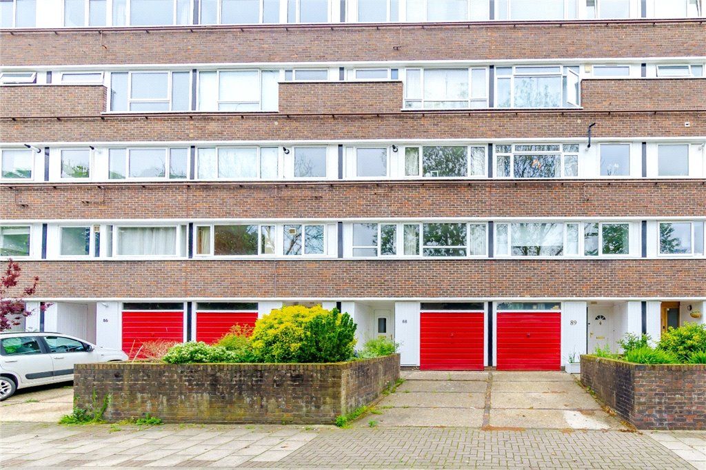 2 bed flat for sale in Fair Acres, Bromley, Kent BR2, £285,000 Zoopla