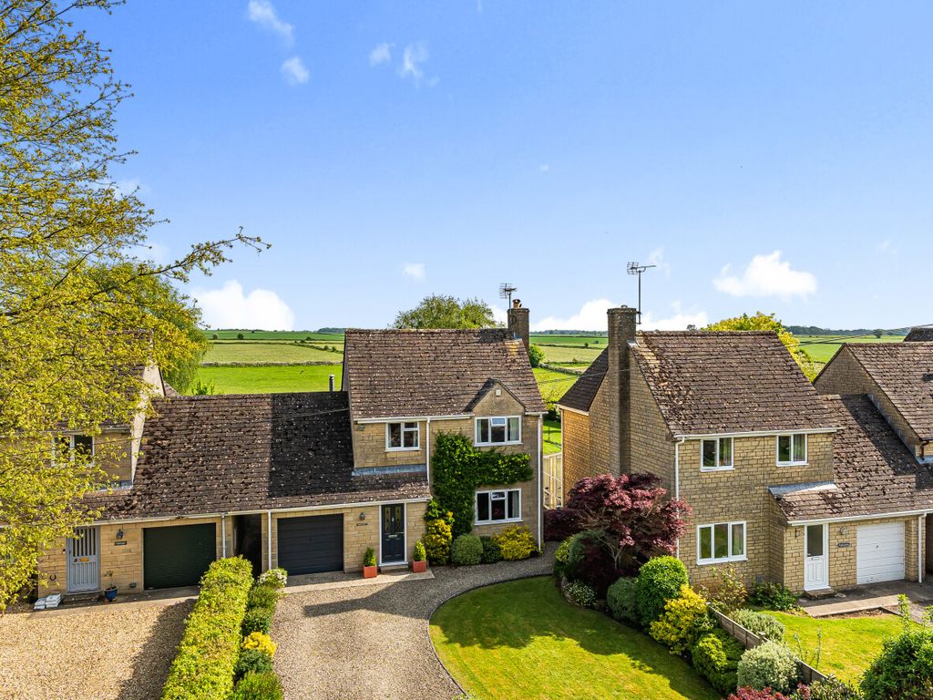 4 bed link detached house for sale in Tetbury Lane, Leighterton, Tetbury, Gloucestershire GL8, £