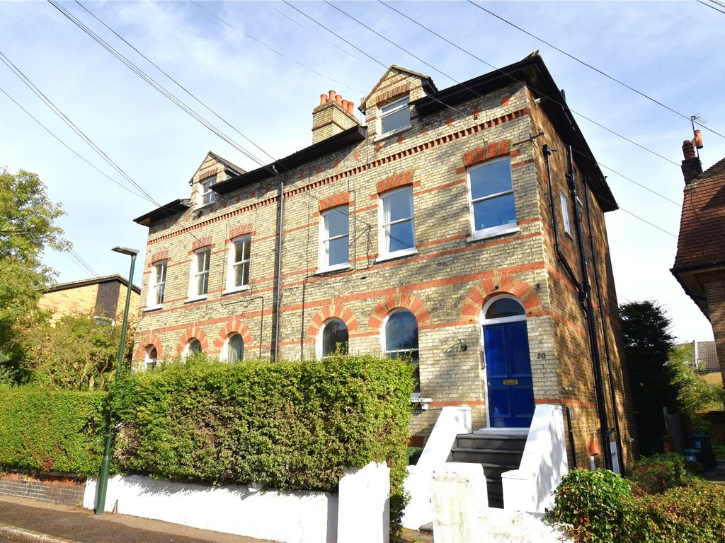 2 bed flat to rent in Queens Road, Twickenham, UK TW1, £1,750 pcm Zoopla