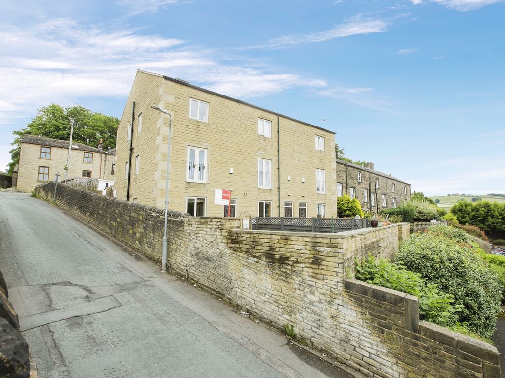 2 bed town house for sale in Leigh Street, Sowerby Bridge, West
