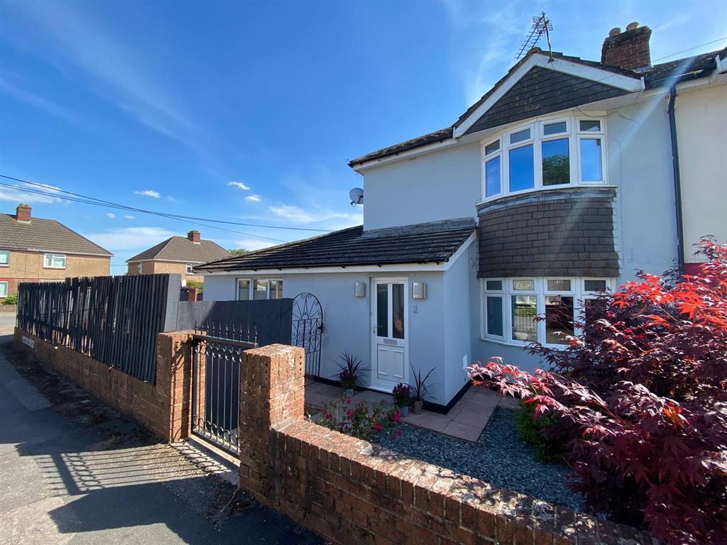 4 bed semidetached house for sale in Grahamstown Grove, Sedbury