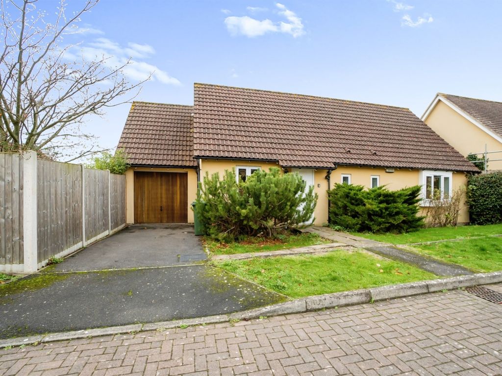 3 bed detached bungalow for sale in Stratton Place, Longwell Green