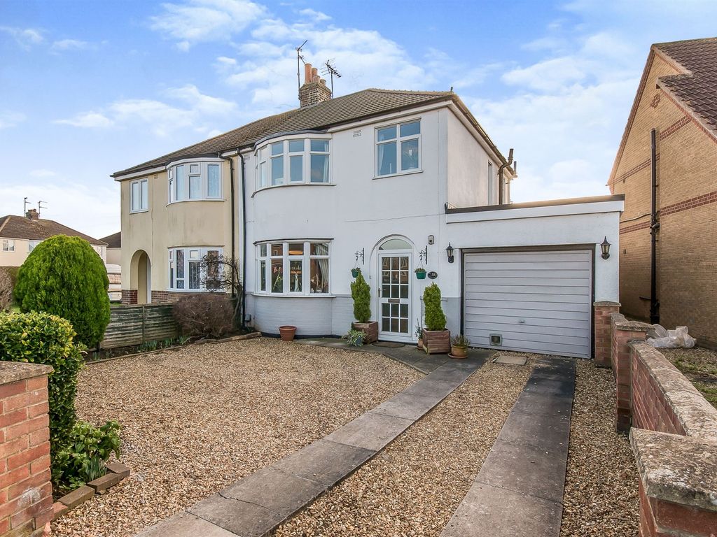 3 bed semidetached house for sale in Lawson Avenue, Stanground, Peterborough PE2 Zoopla