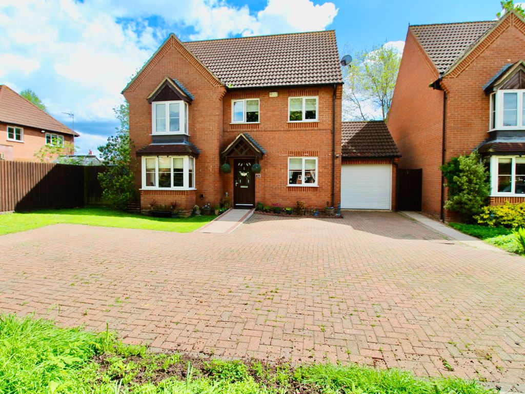 5 bed detached house for sale in Waterfall Gardens, Newborough