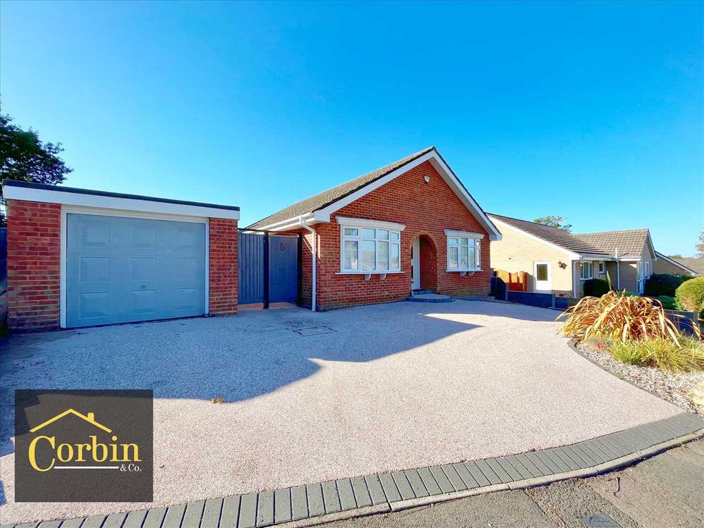 Saxonhurst Close, Bournemouth BH10