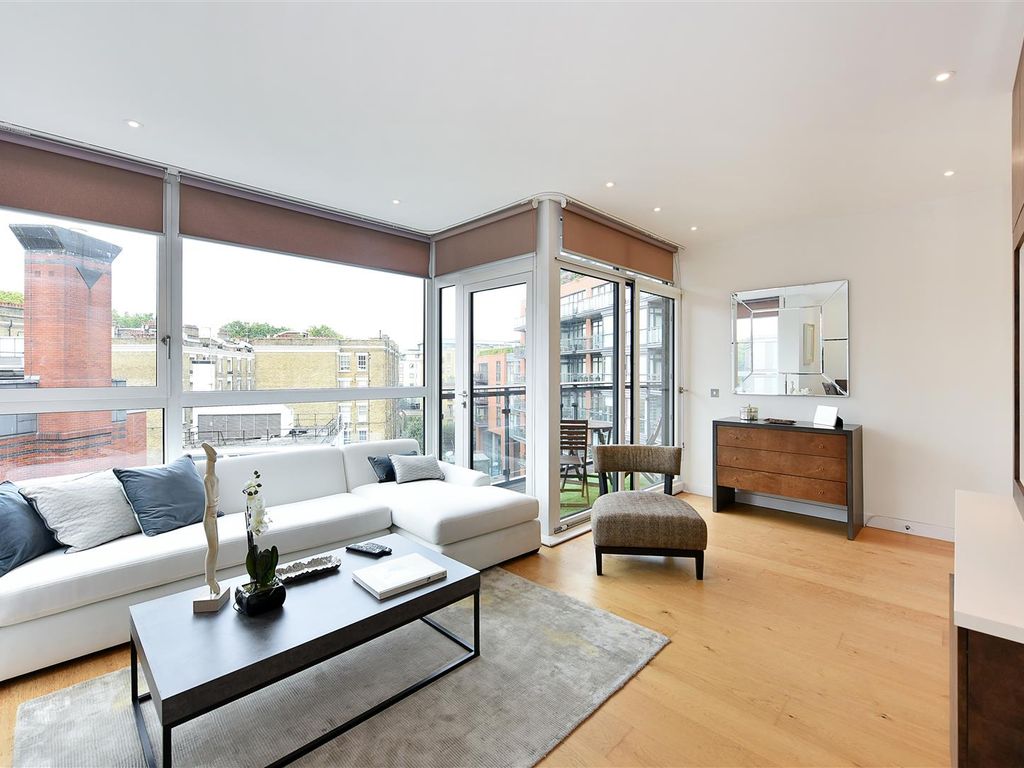 Hepworth Court, Grosvenor Waterside, London SW1W