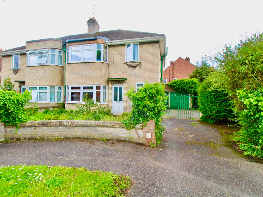 3 bed semidetached house for sale in Lynton Road, Peterborough PE1