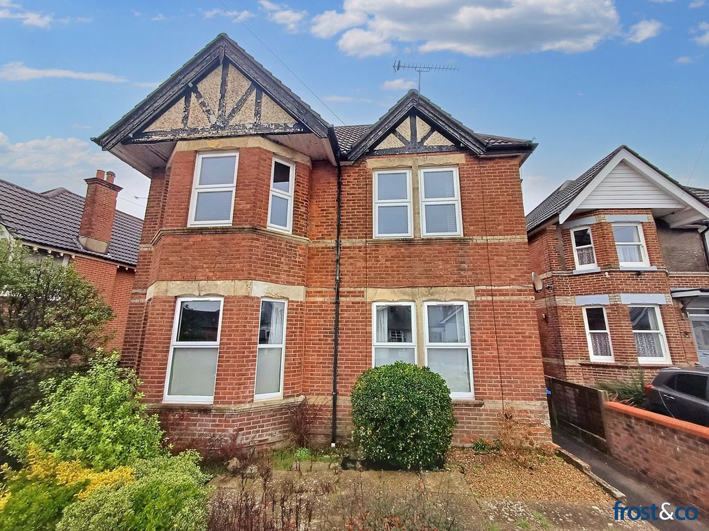 2 bed flat for sale in Alexandra Road, Lower Parkstone, Poole, Dorset