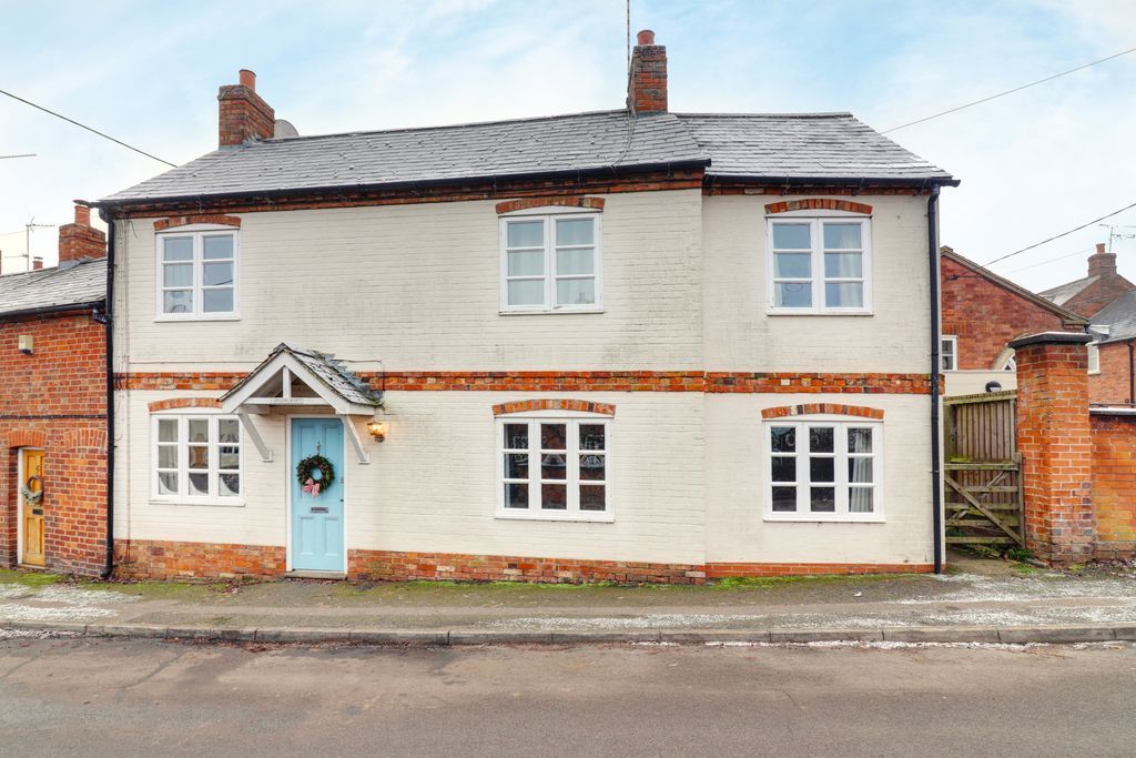 3 bed cottage for sale in Welford Road, South Kilworth, Lutterworth