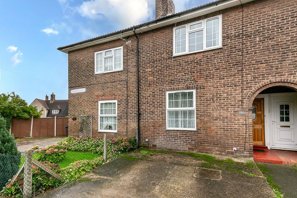 2 bed terraced house for sale in Reigate Road, Bromley, Kent BR1, £