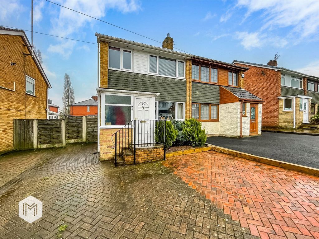 3 bed semidetached house for sale in Holthouse Road, Tottington, Bury