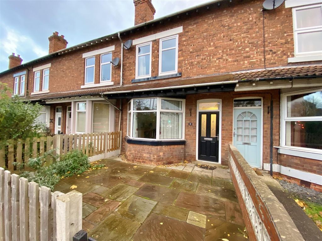 3 bed terraced house to rent in Barlby Road, Selby YO8, £775 pcm Zoopla